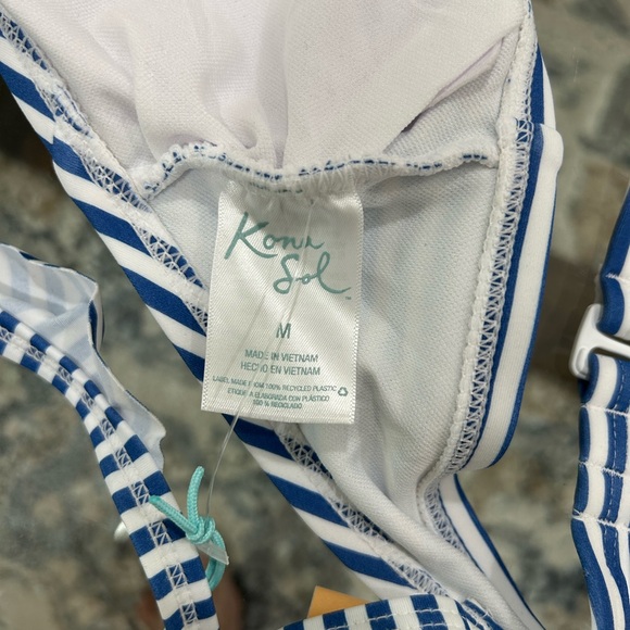 NWT Kona Sol Striped Bikini Top Petite Flutter Straps Bow Detail at Chest Sz M - Picture 4 of 5